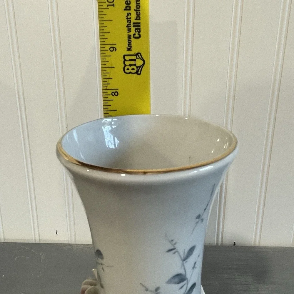 Sumi Romanian Porcelain Vintage Vase Lattice‎ Applied Roses Leaves Artist Signed